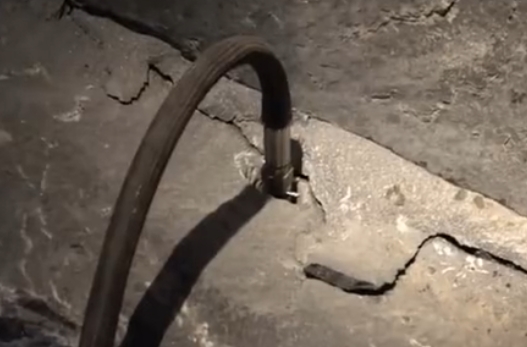 無(wú)聲的破壞力！靜態(tài)爆破技術(shù)：水壓脹裂花崗巖全紀(jì)錄